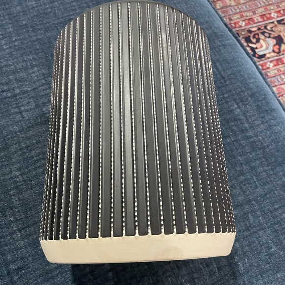 COPY - Brand new Ugg waste basket - Picture 3 of 10